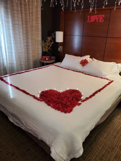how to decorate your bed on Valentines Day